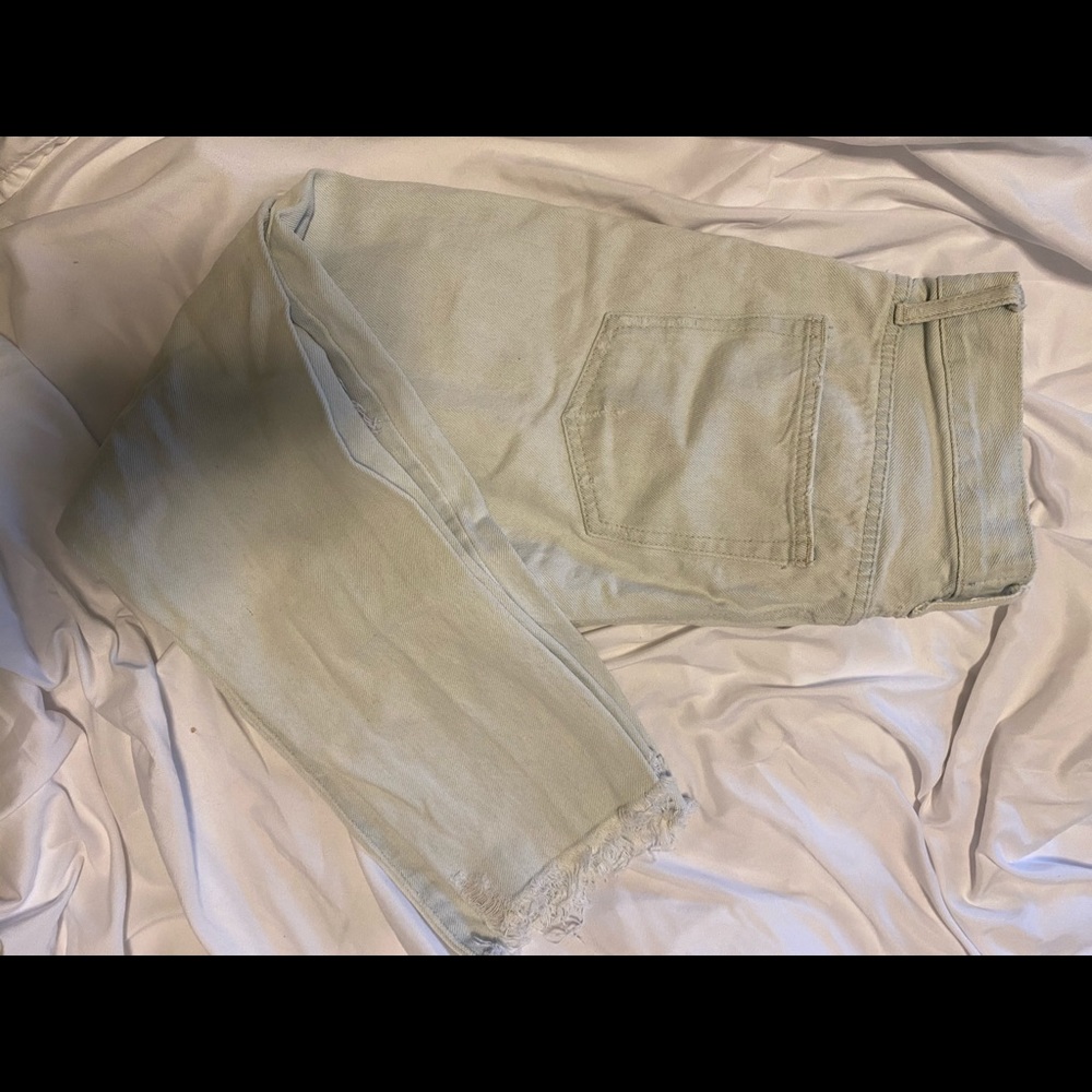 Light wash mom jeans